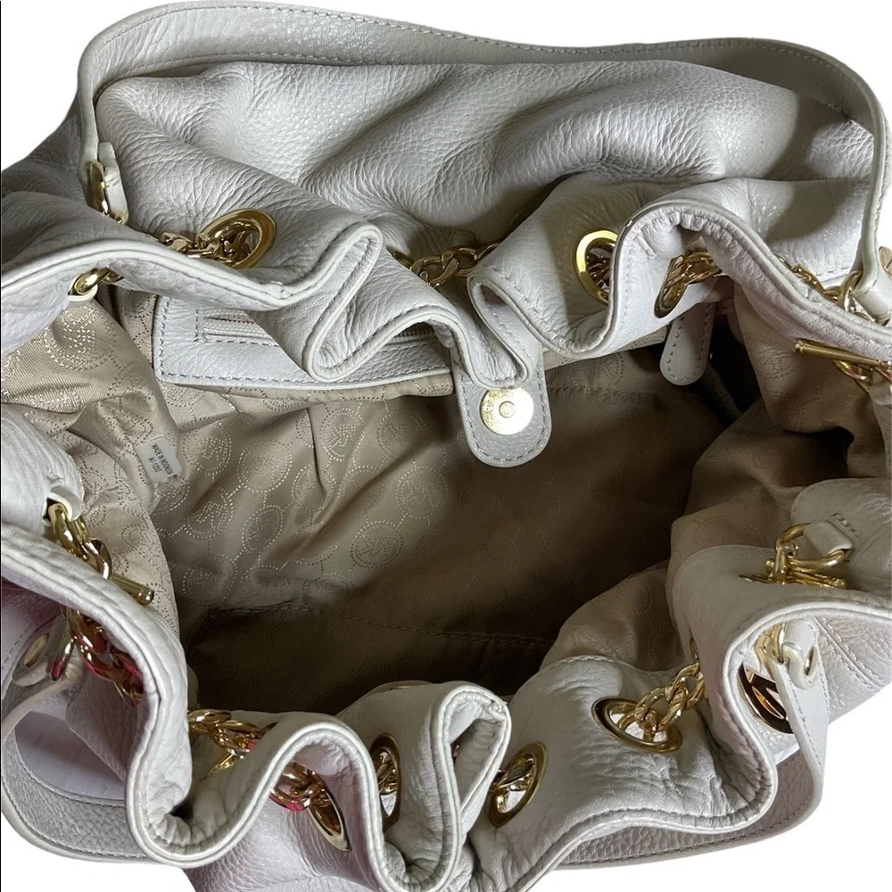 Michael Kors Jet Set Large Drawstring Chain Bag